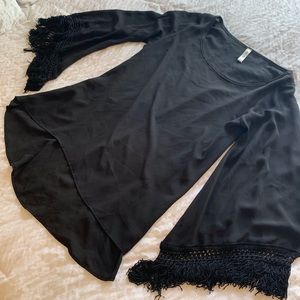 Fringe bell sleeve tunic
